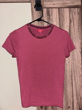 GUESS Women's Short Sleeve Crewneck Top in Mauve Pink